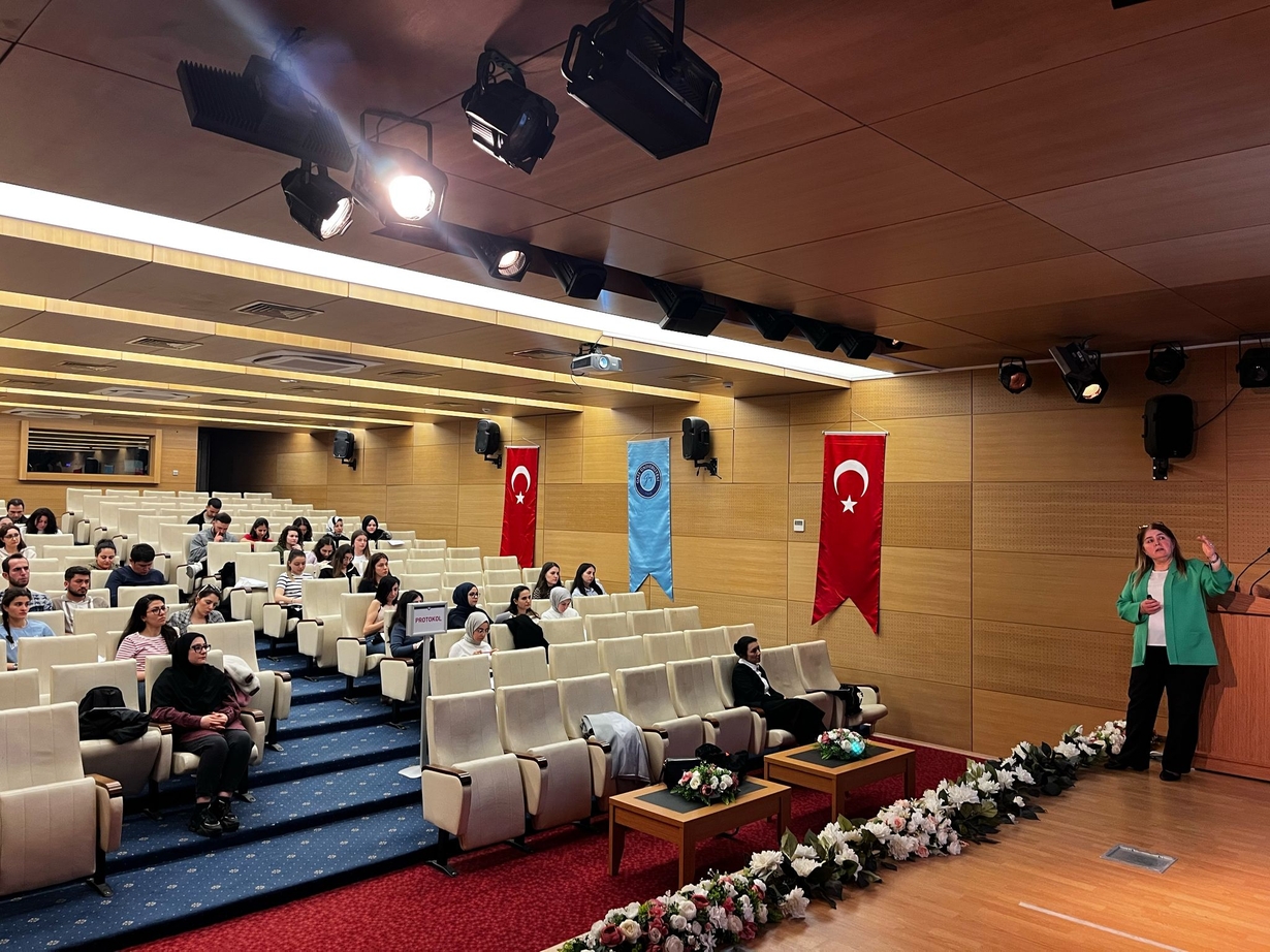 10.03.2025 Öğrencilerimize Oryantasyon Sunumu ve Danışmanlık Eğitimi verildi.-2