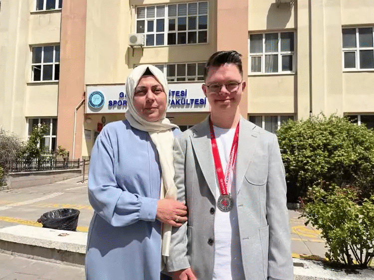 ylmktüae-1
