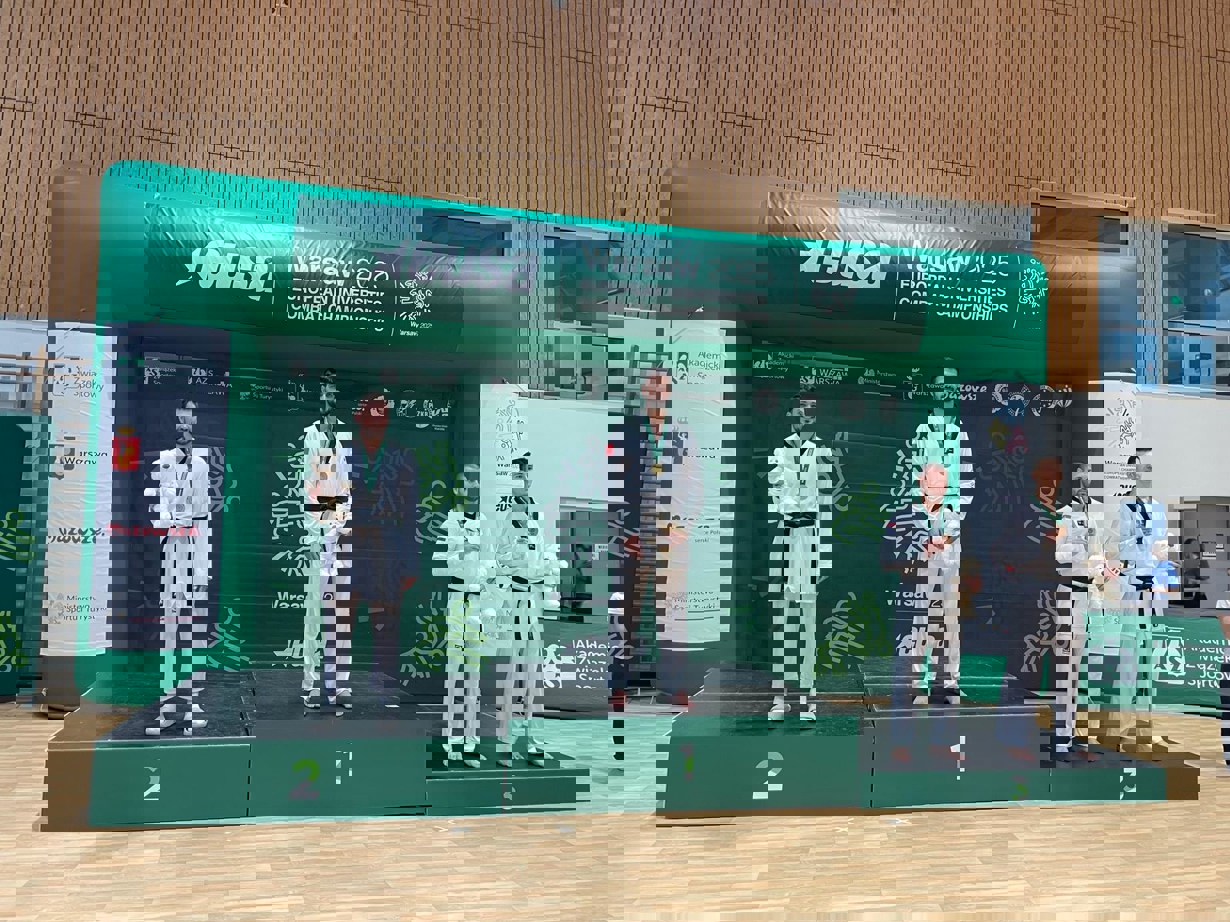 şylmktüaeiu-1