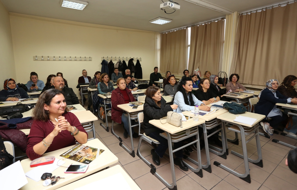 Akademik ve İdari Personele Yönelik Düzenlenen Genel İngilizce Kursları Başladı-1