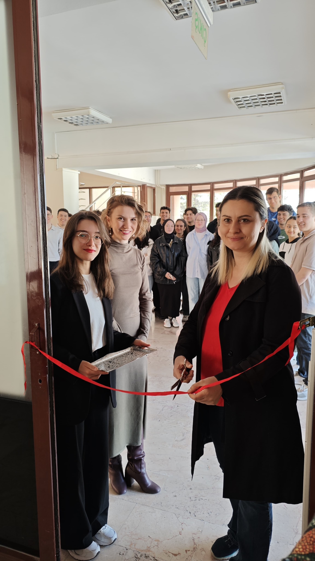 “GAZİ ÜNİVERSİTESİ YABANCI DİLLER YÜKSEKOKULU’NDA “İKRAM MARKET” YENİDEN İHTİYAÇ SAHİBİ ÖĞRENCİLERLE BULUŞTU”-1