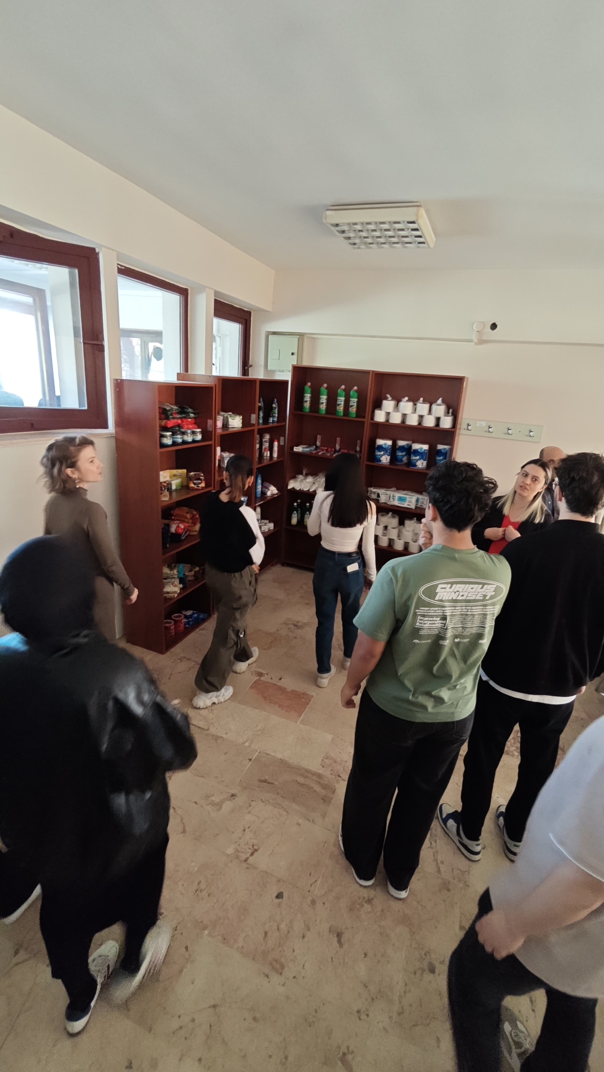 “GAZİ ÜNİVERSİTESİ YABANCI DİLLER YÜKSEKOKULU’NDA “İKRAM MARKET” YENİDEN İHTİYAÇ SAHİBİ ÖĞRENCİLERLE BULUŞTU”-1