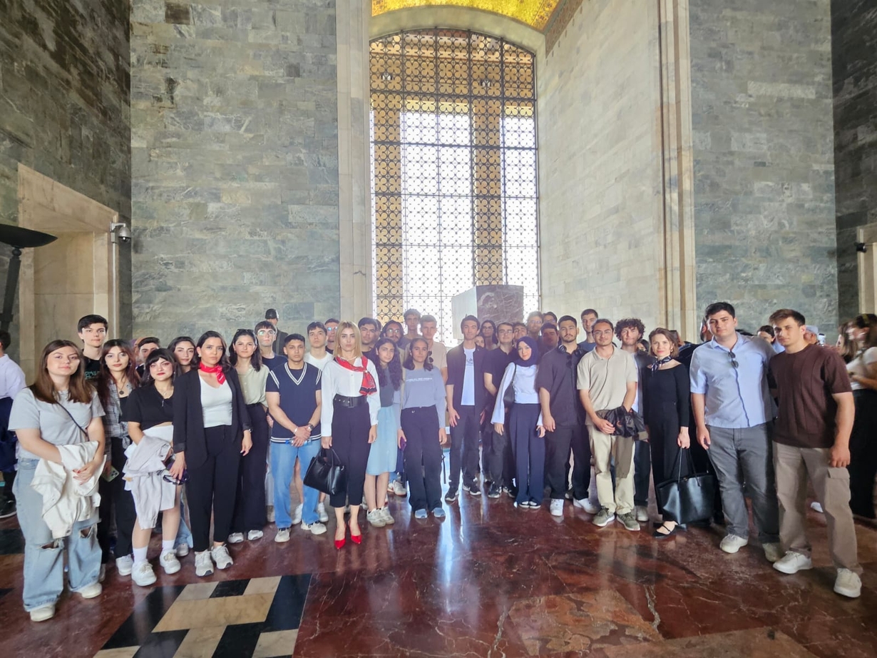 Gazi Üniversitesi YDYO’dan Anıtkabir’e Anlamlı Bir Ziyaret Daha-1