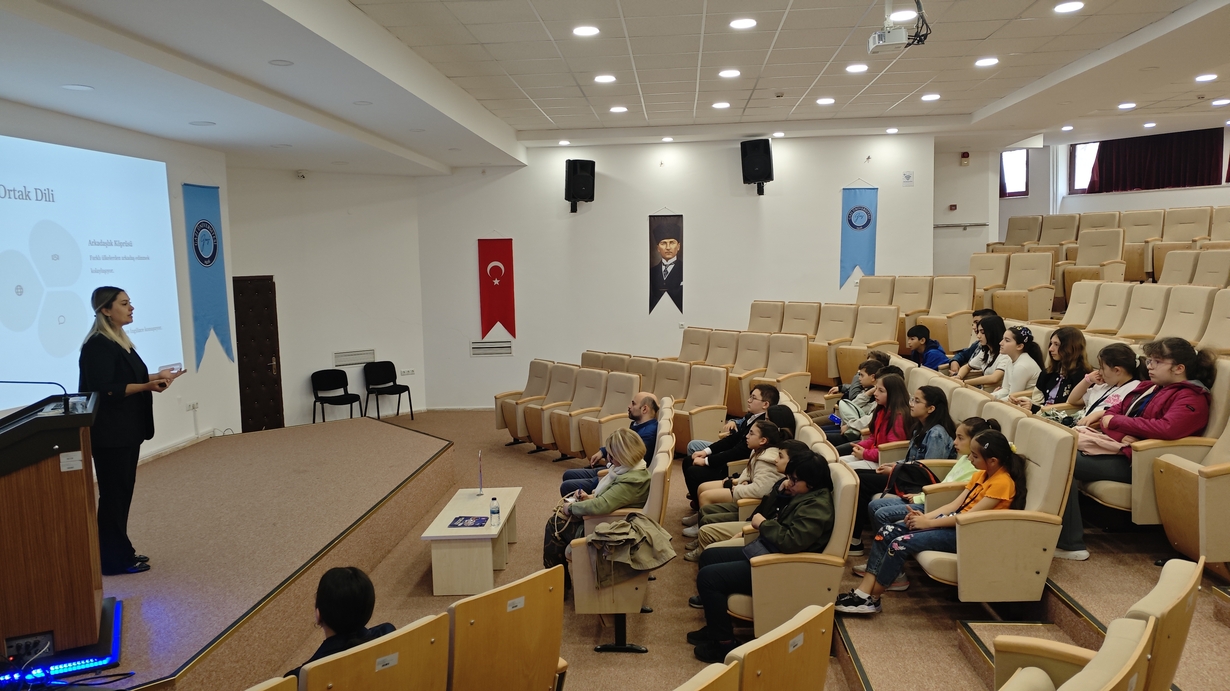 ABB Çocuk Meclisi Yeniden Gazi Üniversitesi Yabancı Diller Yüksekokulunda!-1