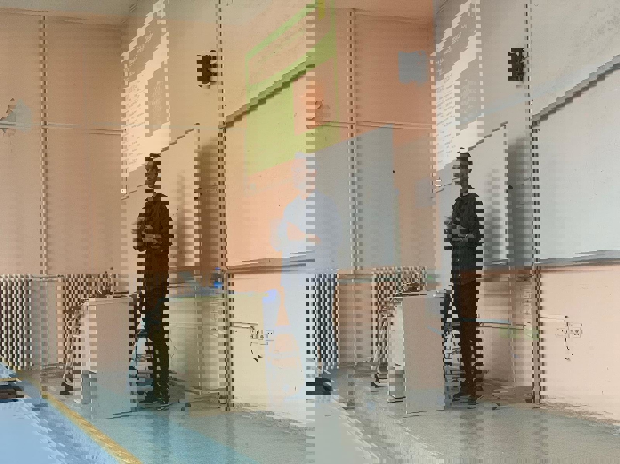 Yüksekokulumuzda “Kelime Öğreniminde Sözlük Kullanımı” Semineri Düzenlendi-1