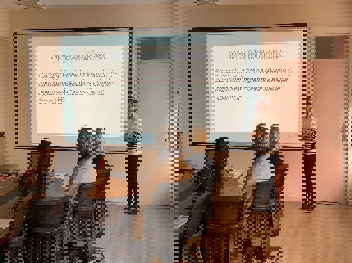 Yüksekokulumuzda “Yabancı Dil Sınıflarında Yapay Zekâ Okuryazarlığı” Atölyesi Düzenlendi-1