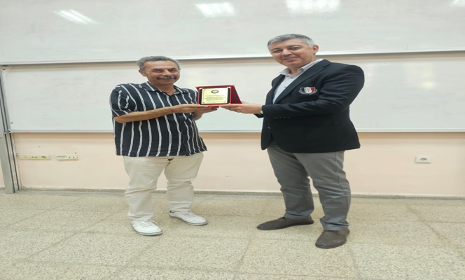 Ünite ve Koordinatörlük Görevlerini Tamamlayan Öğretim Görevlilerine Teşekkür Plaketleri Takdim Edildi
