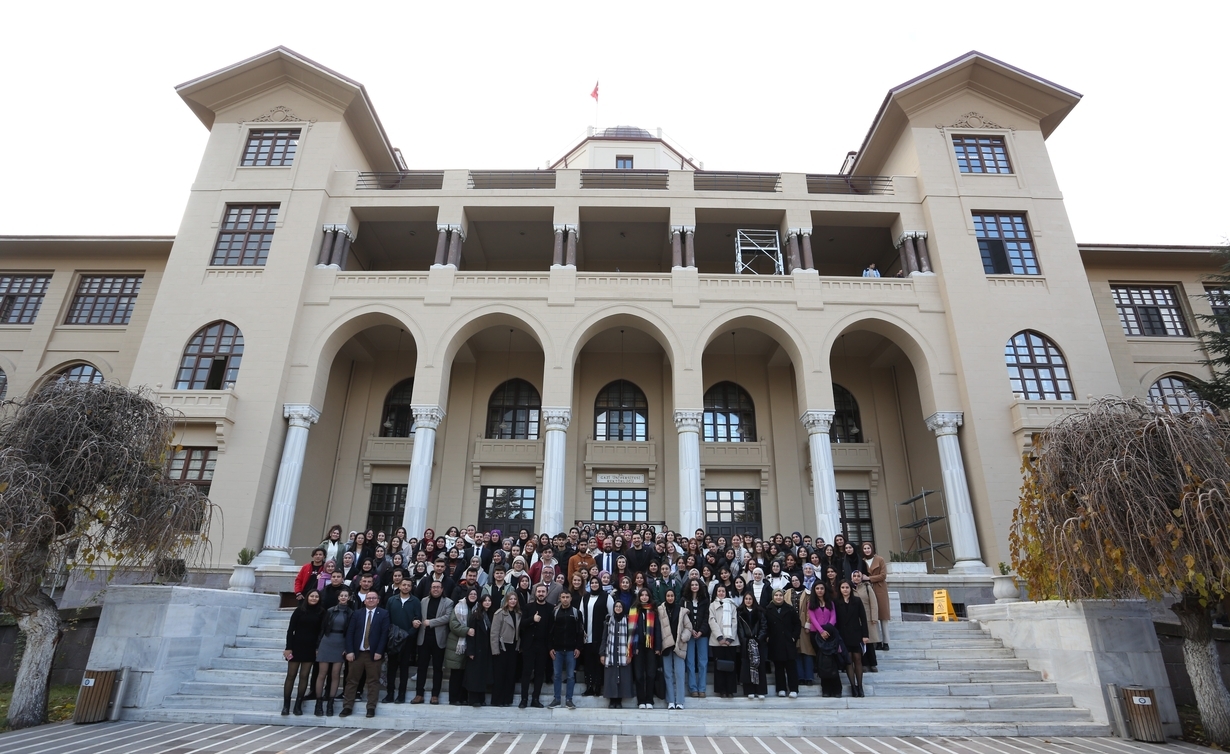 Kariyer Sürecinde İlk Adım: KPSS Benim Hocam Gazi Üniversitesinde” adlı program-6