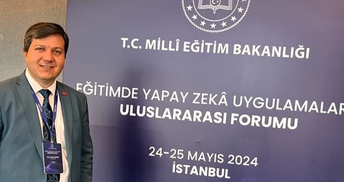 Gazi Üniversitesi Kariyer Planlama Uygulama ve Araştırma Merkezi Eğitimde Yapay Zekâ Uygulamaları Uluslararası Forumu'nda-1