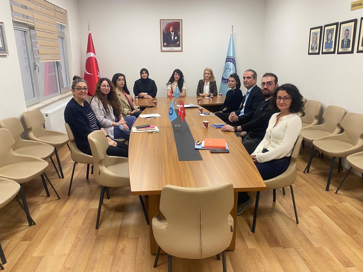 Kariyer Planlama Uygulama ve Araştırma Merkezi ile Sağlık Bilimleri Fakültesi Kariyer Temsilcileri Arasında Toplantı Gerçekleştirildi-1
