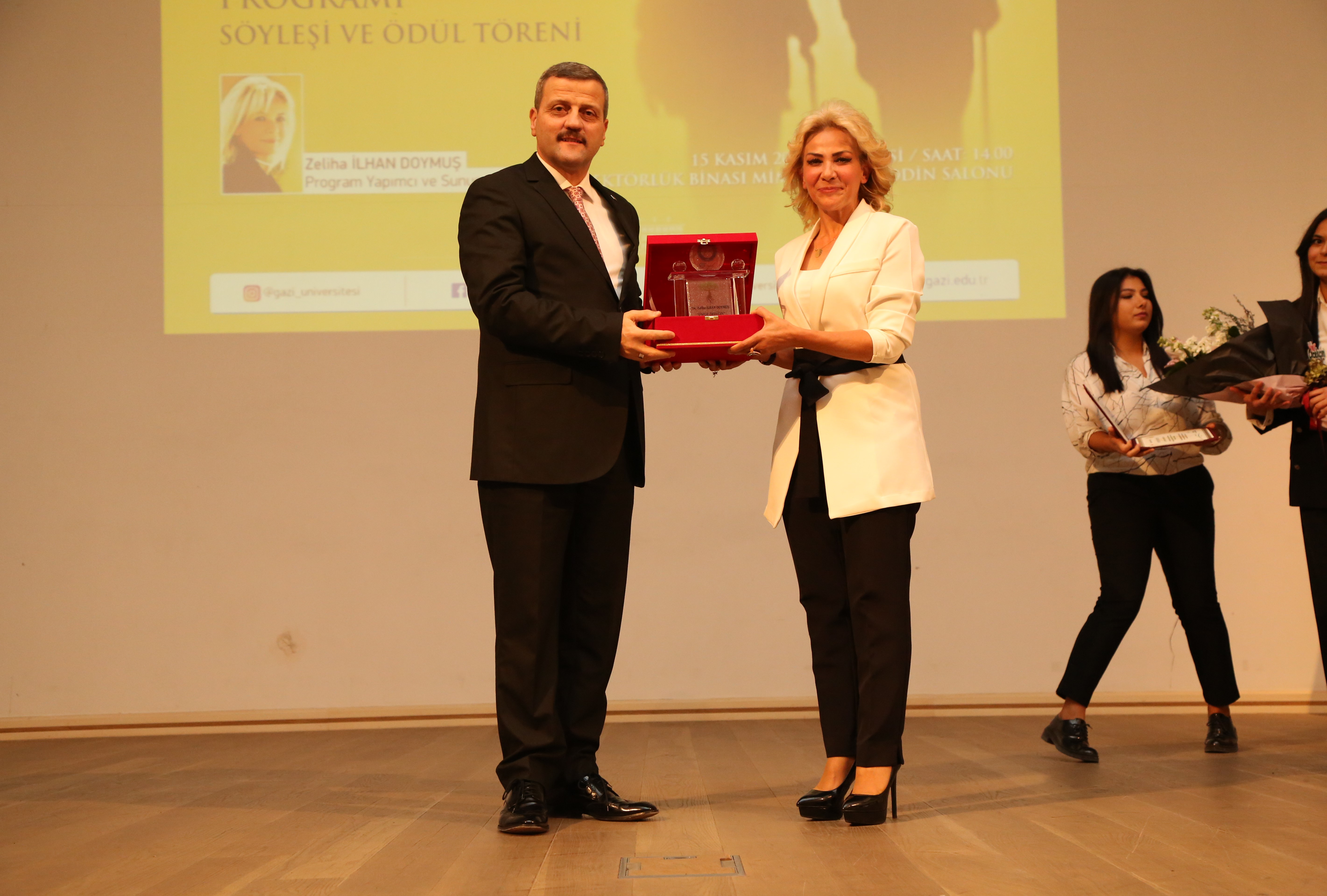 Üniversitemizde TRT Haber Ömür Dediğin Programı Söyleşi ve Ödül Töreni Yapıldı