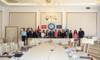 Sosyal Sorumluluk Projelerini Tamamlayan Hocalarımıza Teşekkür Belgesi Takdim Edildi
