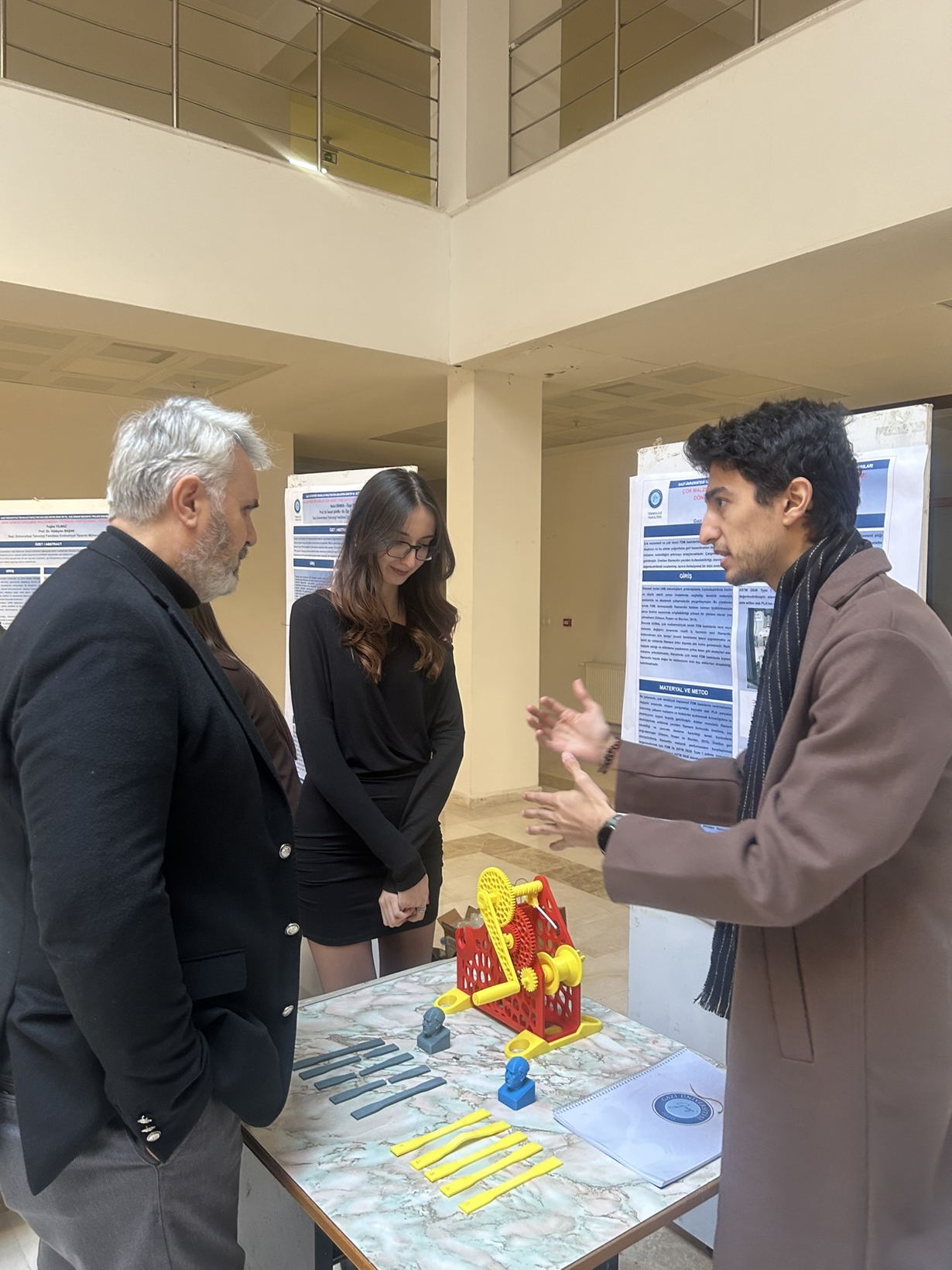 Endüstriyel Tasarım Mühendisliği Bölümü Mezuniyet Projeleri Poster Sergisi-1