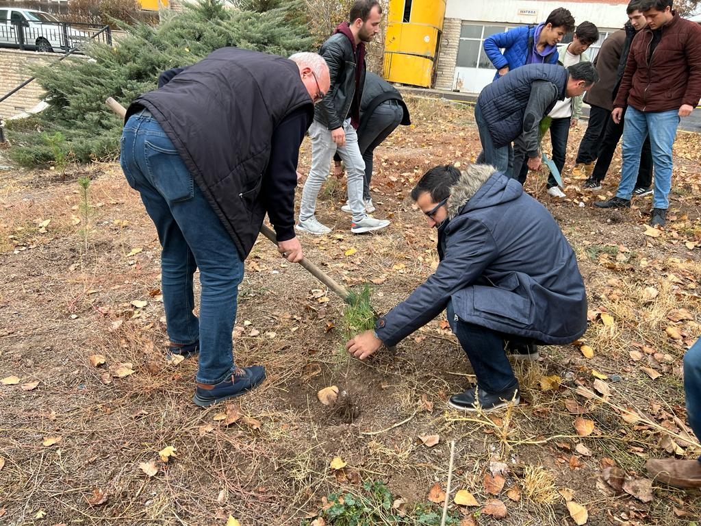 "Yerleşkemizi Hep Birlikte Ağaçlandırıyoruz" Etkinliği-1