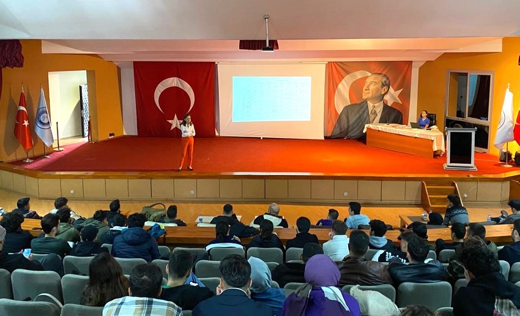 “Girişimcilikte Finansmana Ulaşma Yolları” Semineri Gerçekleştirildi-1