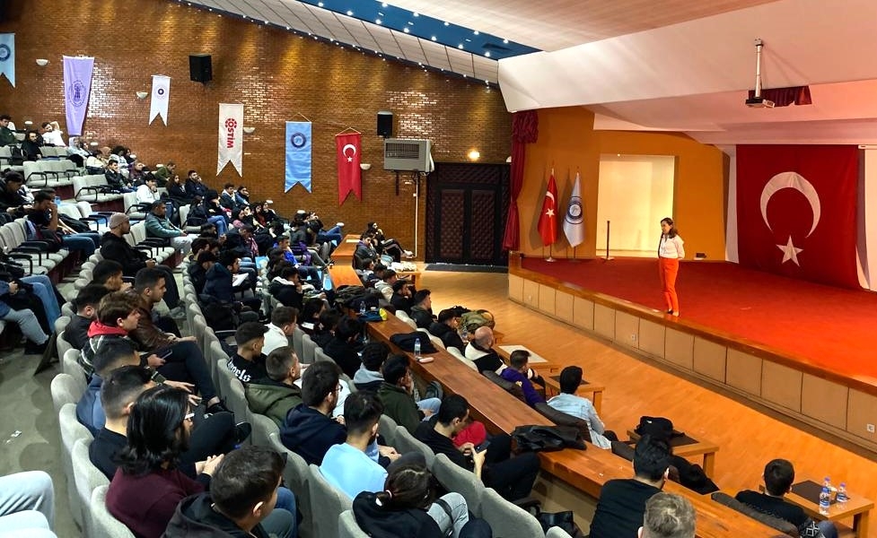 “Girişimcilikte Finansmana Ulaşma Yolları” Semineri Gerçekleştirildi-1