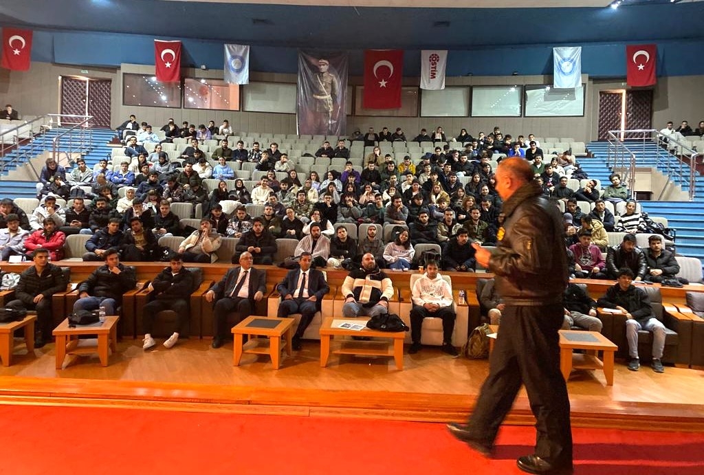 “5N1K Kariyer Yolu” Semineri Gerçekleştirildi-1