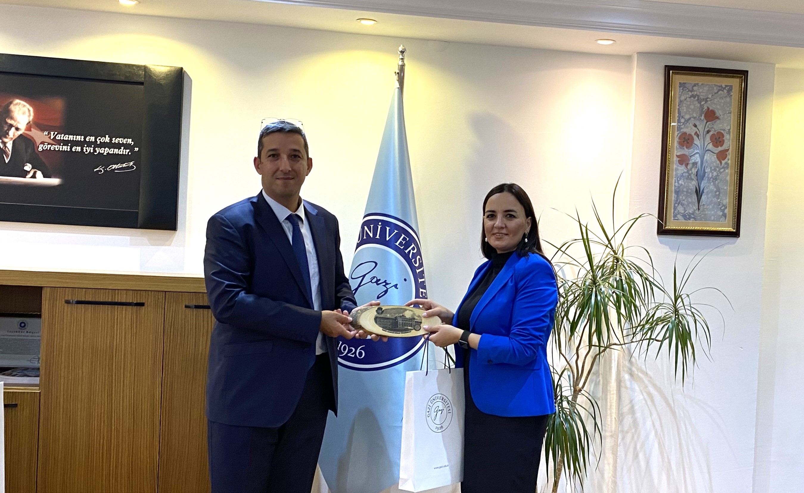 Azerbaijan Lankaran University Delegation Visited Our School-1