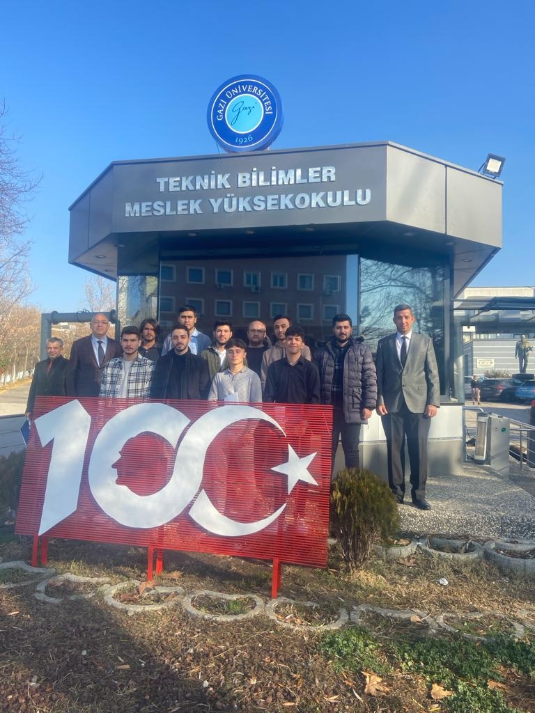 Yüksekokulumuzda “100. Yıl Atatürk Anıtı” Yapımını Gerçekleştiren Personelimiz ve Öğrencilerimize Teşekkür Belgesi Takdim Edildi-1