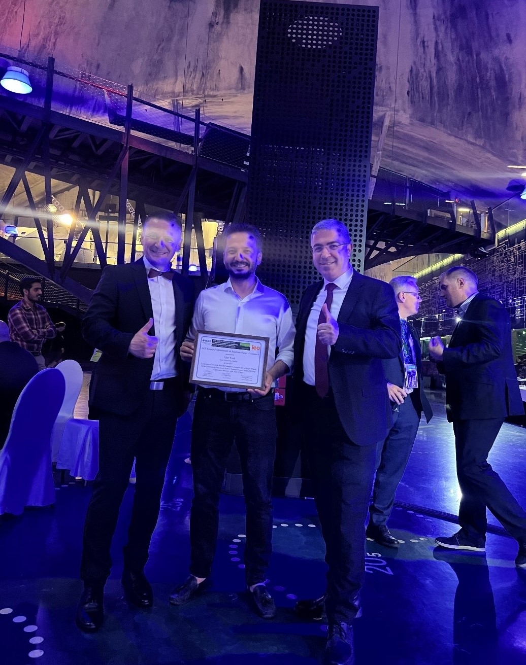 IES YOUNG PROFESSIONALS AWARD" Ödülü-1