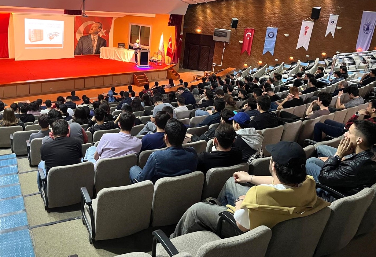 Teoriden Uygulamaya: Gerçek Bir Girişimcilik Deneyimi Semineri Gerçekleştirildi-1