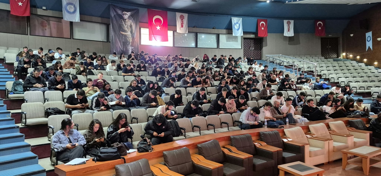 Girişimcilik Alanında 21. Yüzyıl Teknolojileri ile Araştırma Konuları-1