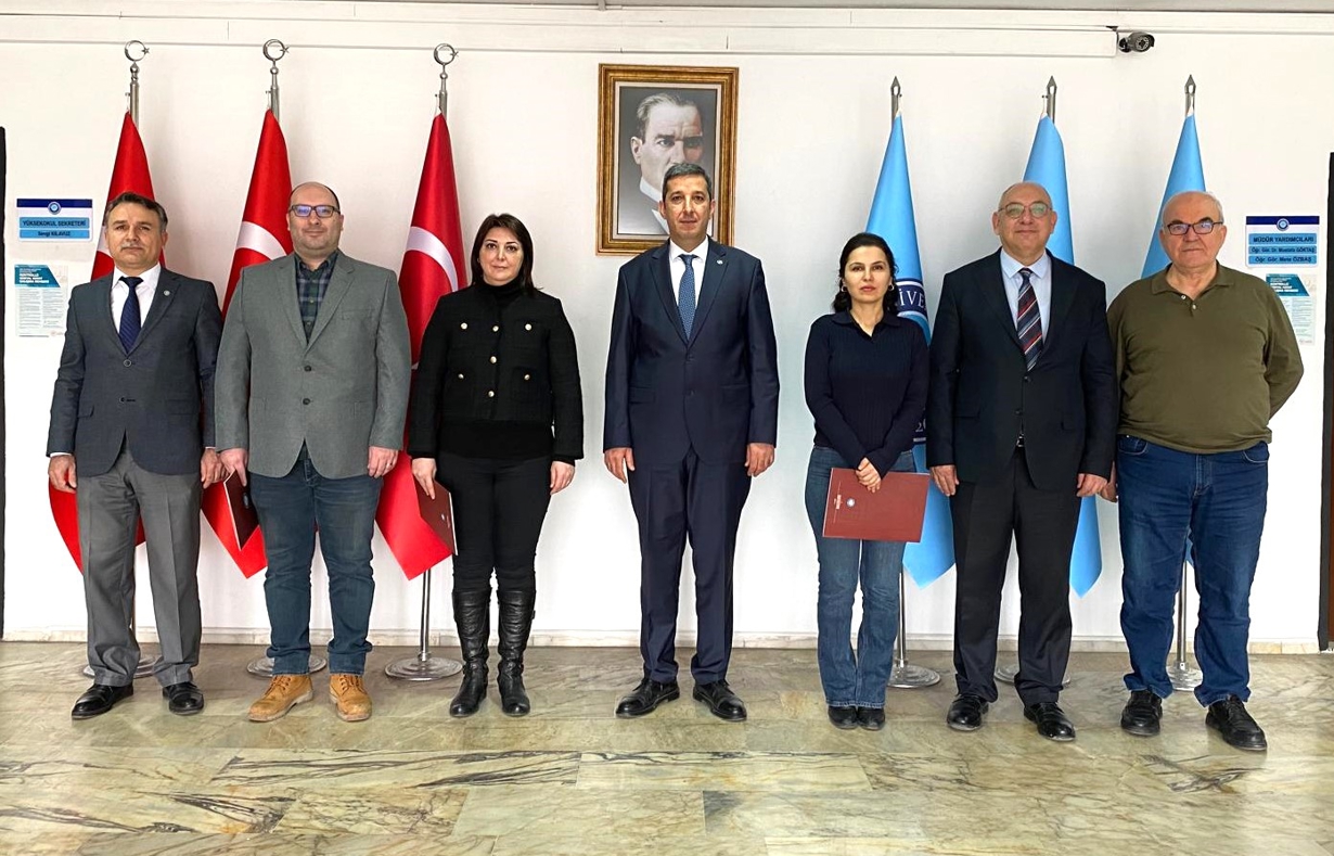 Meslek Yüksekokulumuzda Profesörlük Belgesi Takdim Töreni Düzenlendi-1