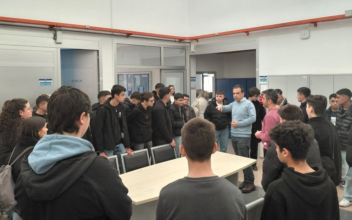 Eskişehir Türk Telekom Mesleki ve Teknik Anadolu Lisesi-1