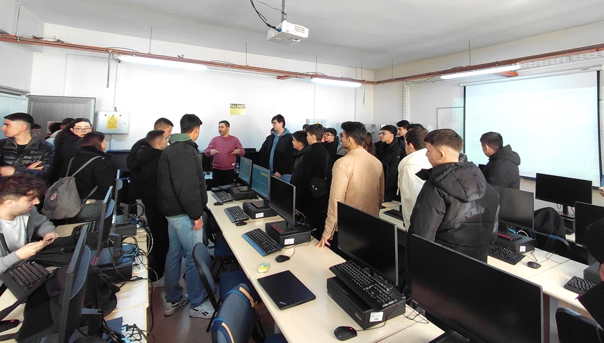 Eskişehir Türk Telekom Mesleki ve Teknik Anadolu Lisesi-1