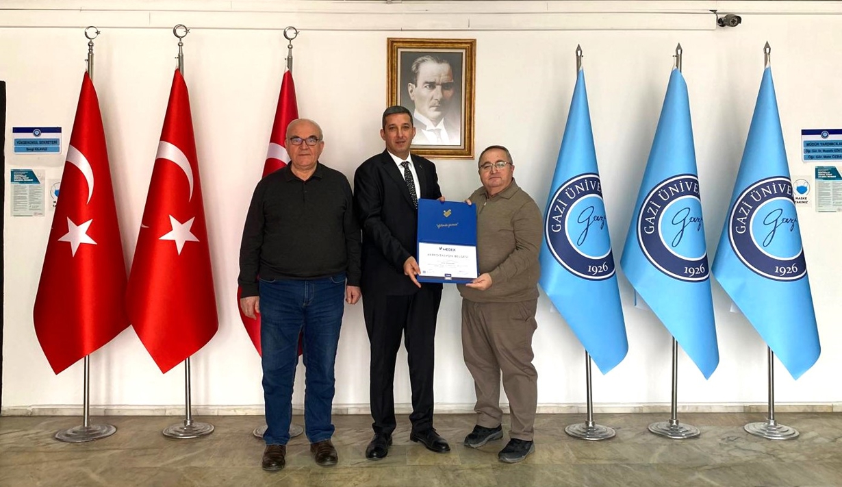 Akredite Edilen Programlarımızın MEDEK Belgeleri Takdim Edildi-1