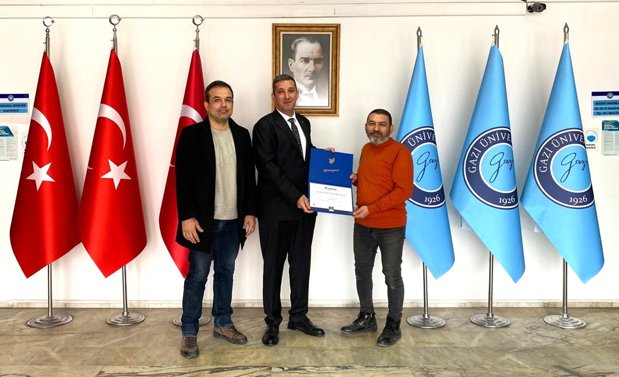 Akredite Edilen Programlarımızın MEDEK Belgeleri Takdim Edildi-1