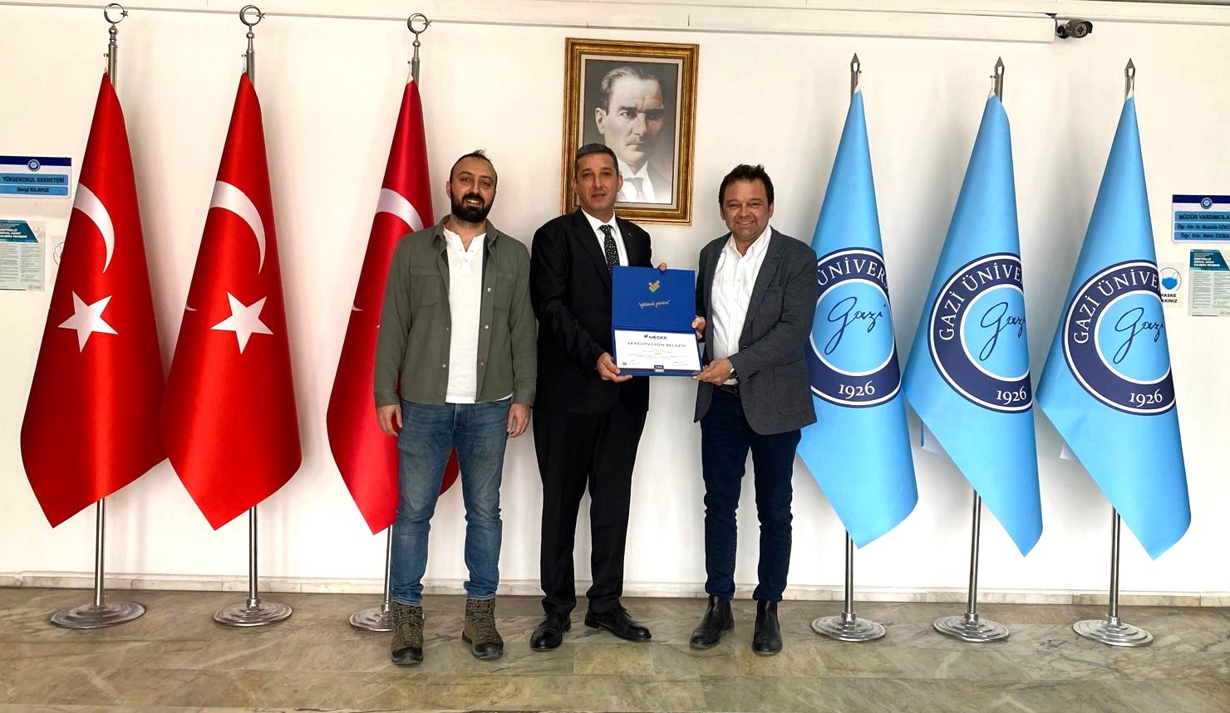 Akredite Edilen Programlarımızın MEDEK Belgeleri Takdim Edildi-1