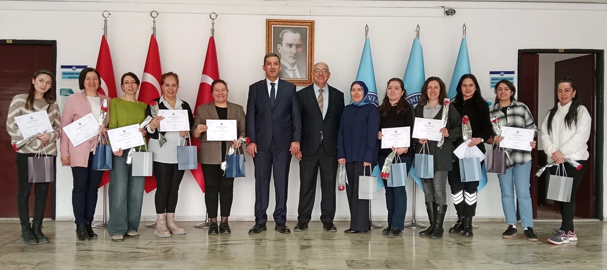 Yüksekokulumuzda 8 Mart Dünya Kadınlar Günü Kutlandı-1