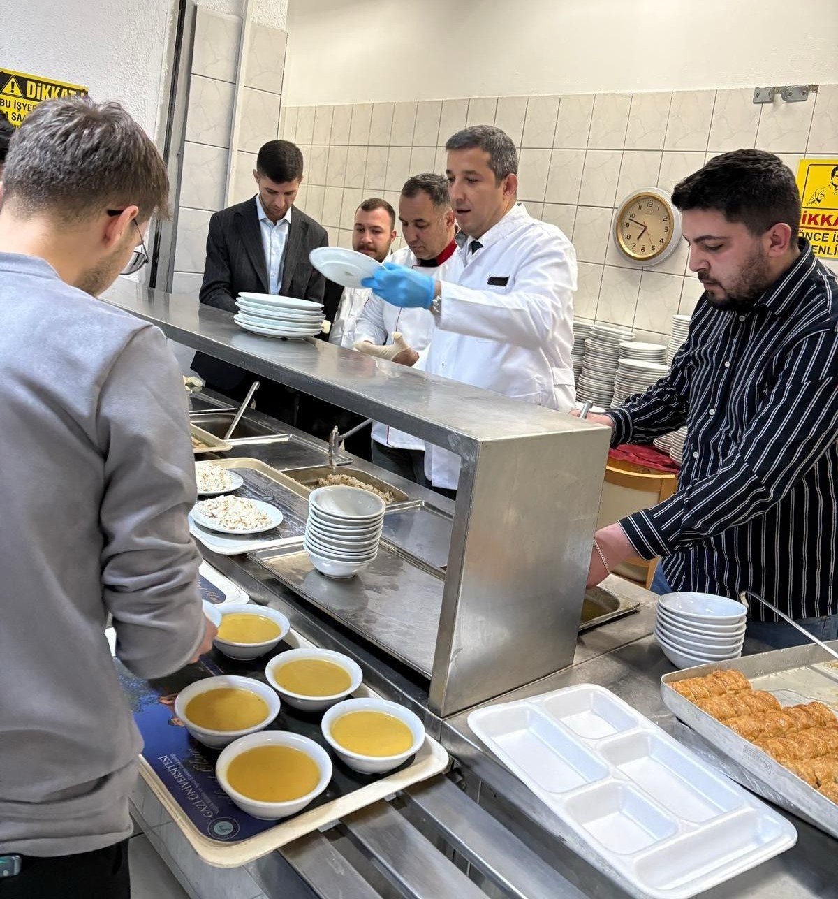 Müdürümüz Prof. Dr. Alpay Özer, Öğrencilerle İftar Programında Buluştu-1