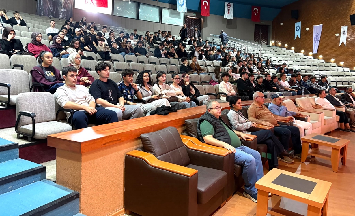 Yüksekokulumuzda “Oryantasyon ve Öğrencilerle Tanışma Toplantısı” Gerçekleştirildi-1