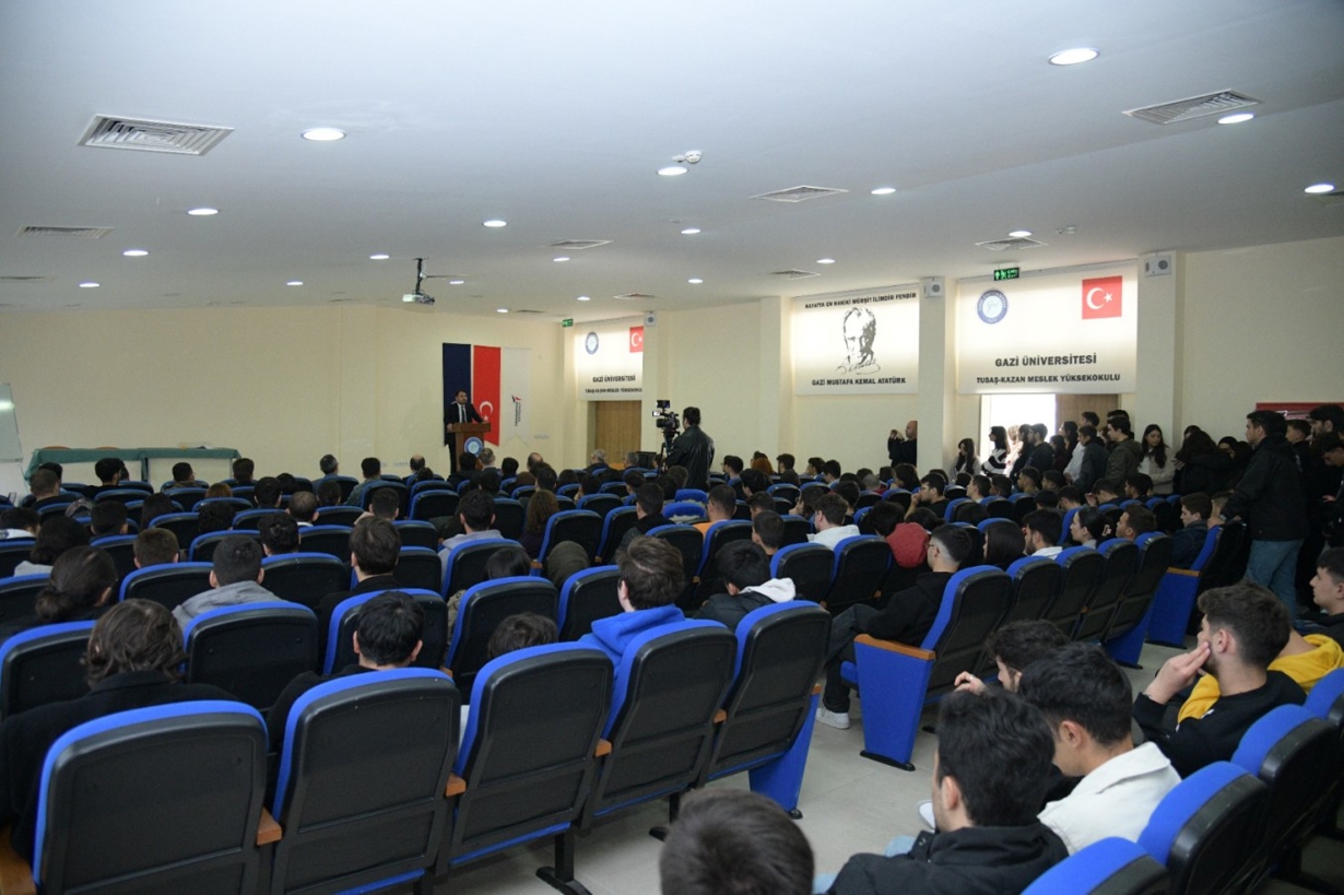 Yüksekokuluzda Kahramankazan Belediye Başkanı Sn Selim Çırpanoğlu ile Söyleşi Yapıldı-1