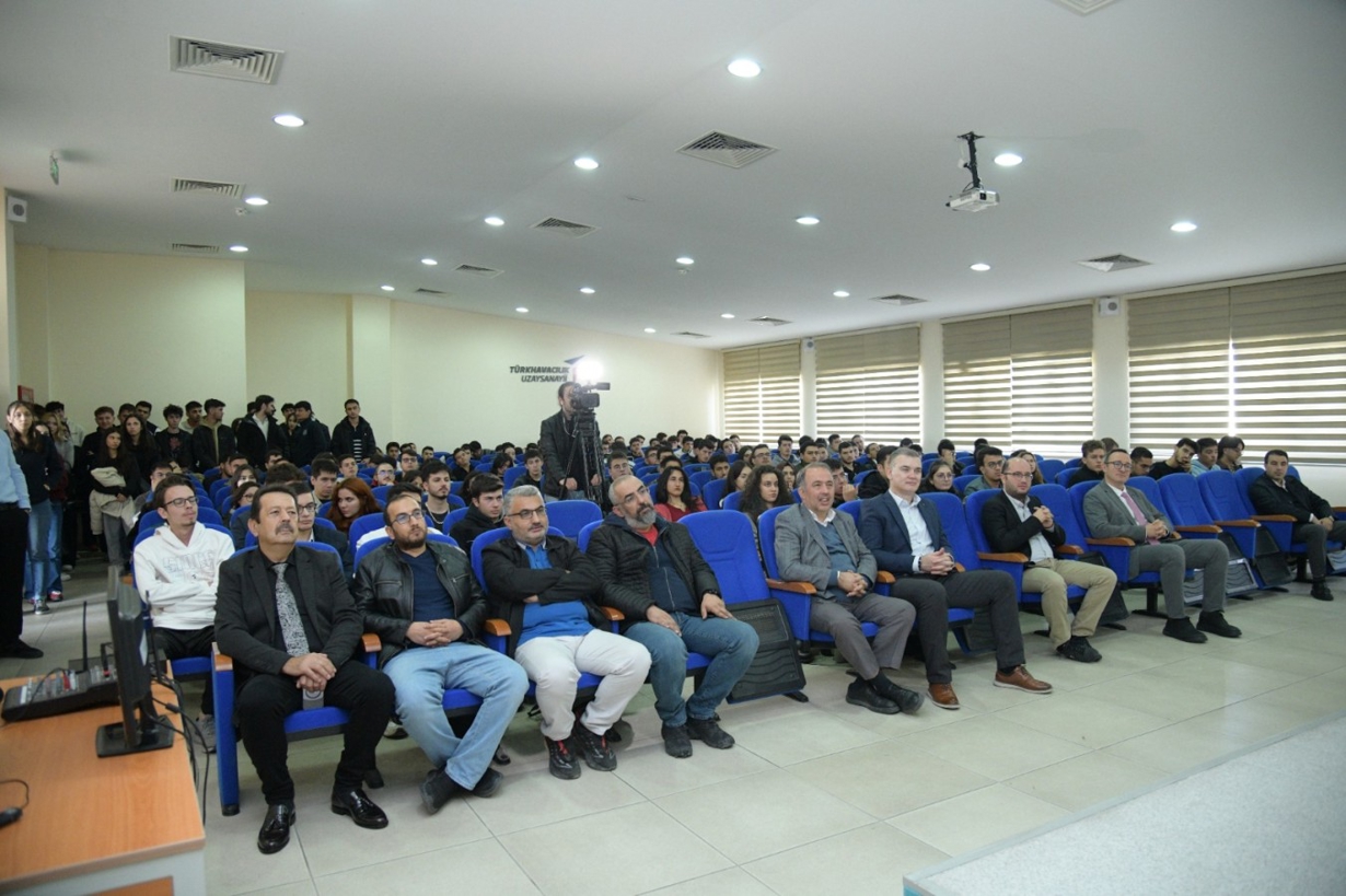 Yüksekokuluzda Kahramankazan Belediye Başkanı Sn Selim Çırpanoğlu ile Söyleşi Yapıldı-1