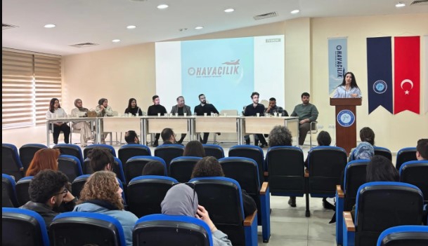 Yüksekokulumuzda Mezun-Öğrenci Kariyer Buluşması İsimli Etkinliğimiz Yapıldı-1