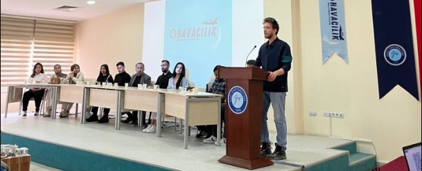 Yüksekokulumuzda Mezun-Öğrenci Kariyer Buluşması İsimli Etkinliğimiz Yapıldı-1