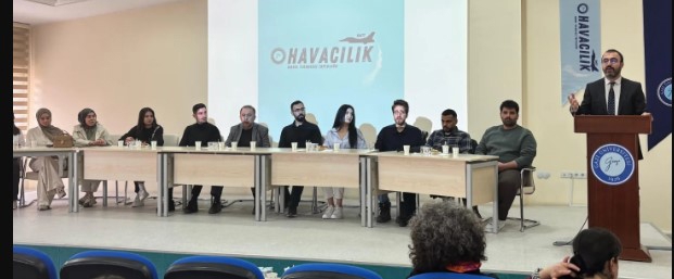 Yüksekokulumuzda Mezun-Öğrenci Kariyer Buluşması İsimli Etkinliğimiz Yapıldı-1