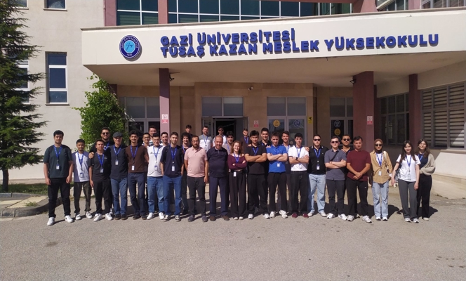 Uçak Teknolojisi Programı Öğrencilerimiz Mezun Olduktan Sonra TUSAŞ İşbaşı Eğitimine Okulumuzda başladı. 