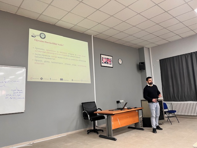 ERASMUS+ ve TÜBİTAK 2209-A Bilgilendirme Toplantısı Gerçekleştirildi-2